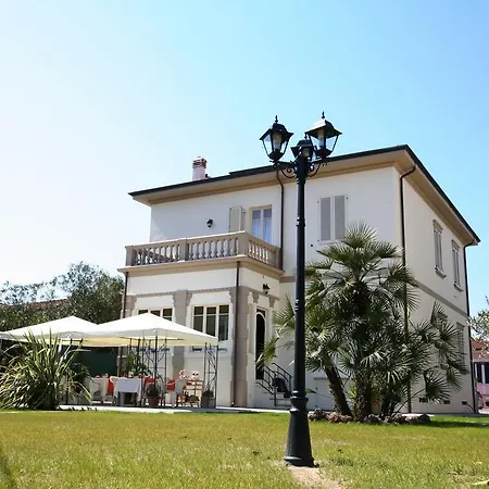 Gasthuis Torre Dell'arte Torre del Lago Puccini